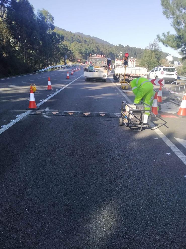 Transportes reabre a circulación en dobre sentido da N-642 en Burela pero pide precaución polas obras. MINISTERIO DE TRANSPORTES