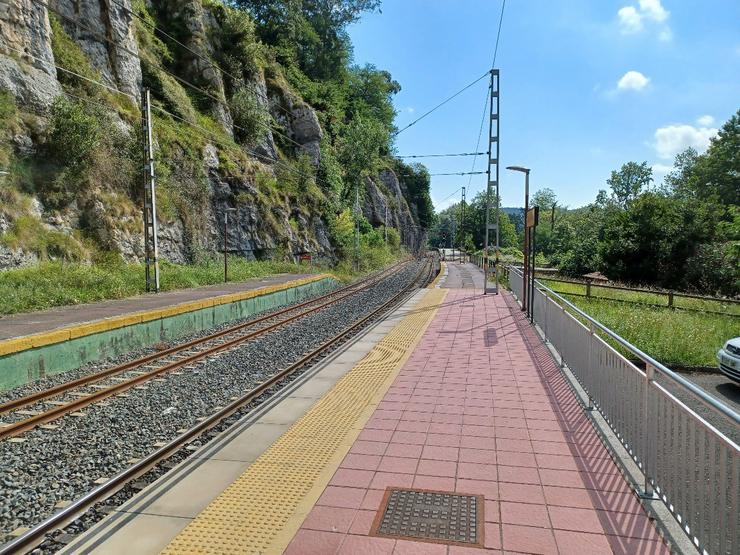 Arquivo - Tramo da rede ancho métrico de Cantabria. MITMA - Arquivo 