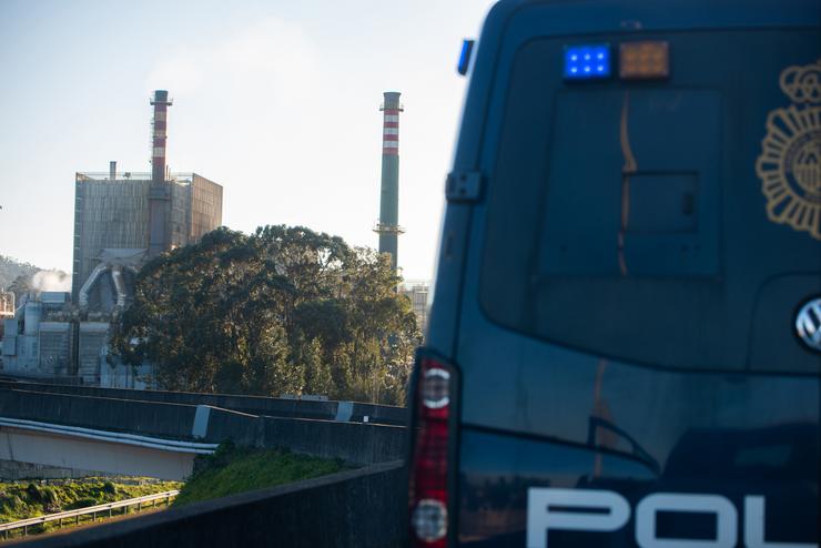 Unha patrulla da Policía Nacional 