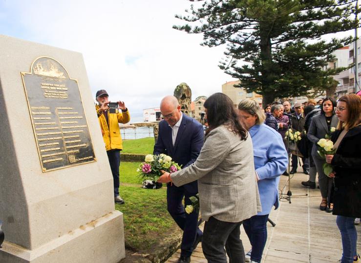 Homenaxe aos falecidos do Villa de Pitanxo en Bueu 