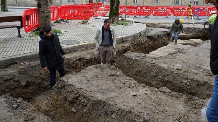 Estruturas arqueolóxicas atopadas en Ferrol que poderían ser as da porta medieval / Concello de Ferrol