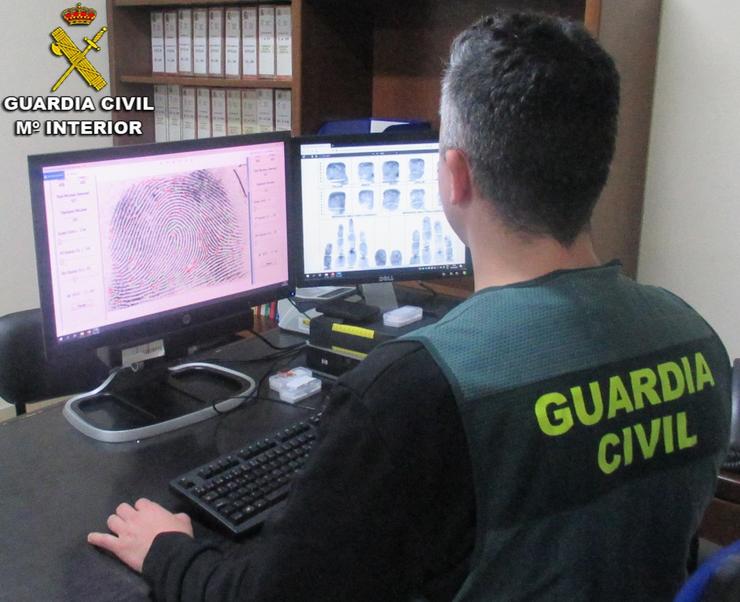 Axente da Garda Civil. GARDA CIVIL 