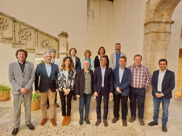Os membros da comisión de seguimento do Protocolo de colaboración en materia de política lingüística, formado polos máximos responsables dos gobernos de Baleares, Valencia, Cataluña, País Vasco, Navarra e Galicia. CAIB 