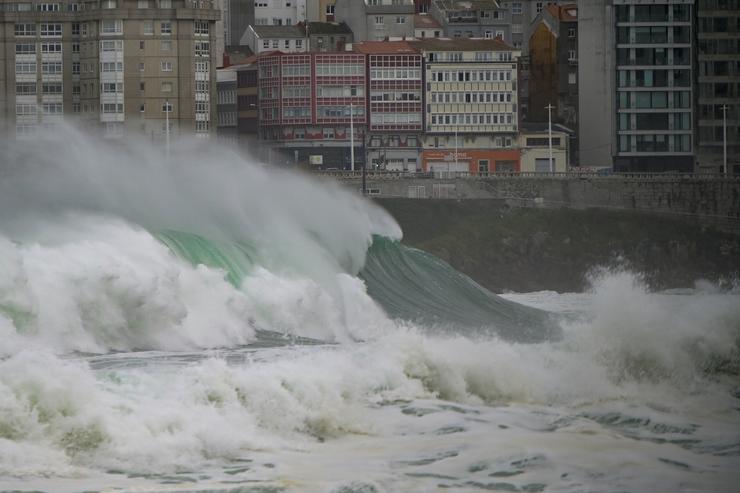 Fortes ventos e  ondada na Coruña 
