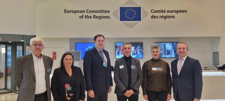 Encontro da eurodeputada do BNG Ana Miranda  e unha delegación do BNG de Ourense, con responsables europeos, sobre captación de fondos 