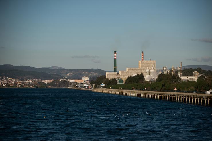 O complexo industrial de Ence na Ría de Pontevedra 