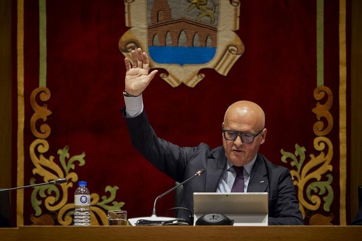 O presidente da Deputación de Ourense e presidente do PP de Ourense, Manuel Baltar, durante un pleno ordinario da Deputación de Ourense 