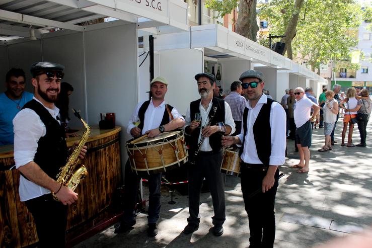 Animación no recinto feiral (edición XXIII Feira do Viño de Valdeorras). Foto: Prensa CRDO Valdeorra.