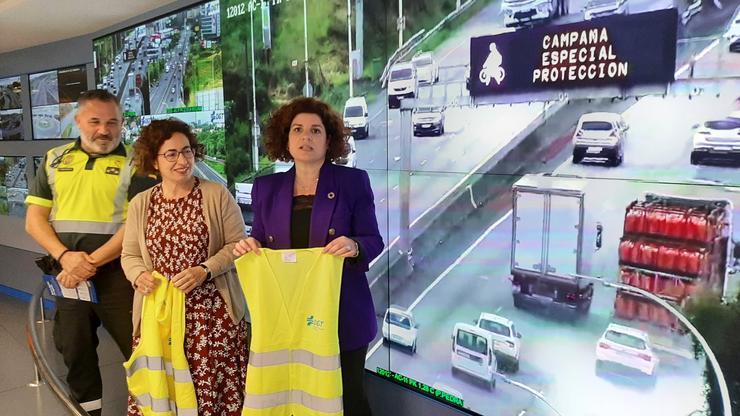 A subdelegada do Goberno na Coruña, María Rivas, supervisa a campaña da DXT e a Garda Civil nas estradas. SUBDELEGACIÓN DO GOBERNO NA Coruña 