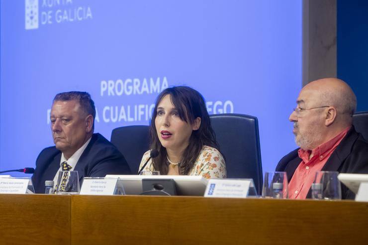 A conselleira de Promoción do Emprego e Igualdade, María Jesús Lorenzana, participa na sinatura do protocolo de adhesión de Unións Agrarias ao programa Retorna Cualifica Emprego.. CONCHI PAZ