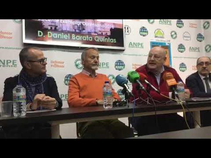 Barata Quintas, vestido de laranxa