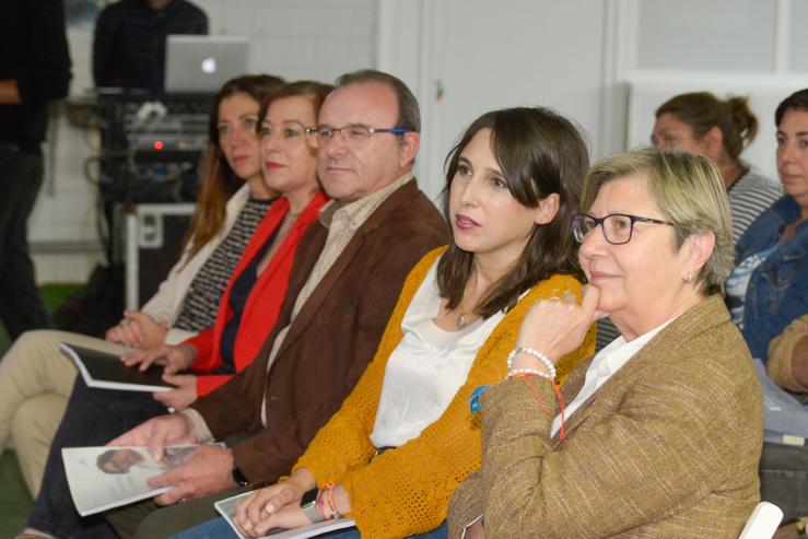 Arquivo - Malpica de Bergantiños. A Coruña A conselleira de Promoción do Emprego e Igualdade, María Jesús Lorenzana, e a conselleira do Mar, Rosa Quintana, participan na presentación do estudo Diagnóstico sociolaboral dás redeiras galegaS. MONCHO FONTES/XUNTA - Arquivo / Europa Press