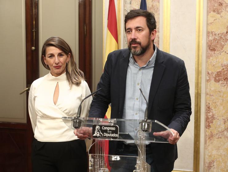 Os deputados de Galicia en Común, Antón Gómez-Reino e Yolanda Díaz,  en rolda de prensa / Eduardo Parra - Europa Press