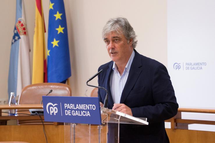 O portavoz parlamentario do PPdeG, Pedro Puy, en rolda de prensa. PPDEG / Europa Press