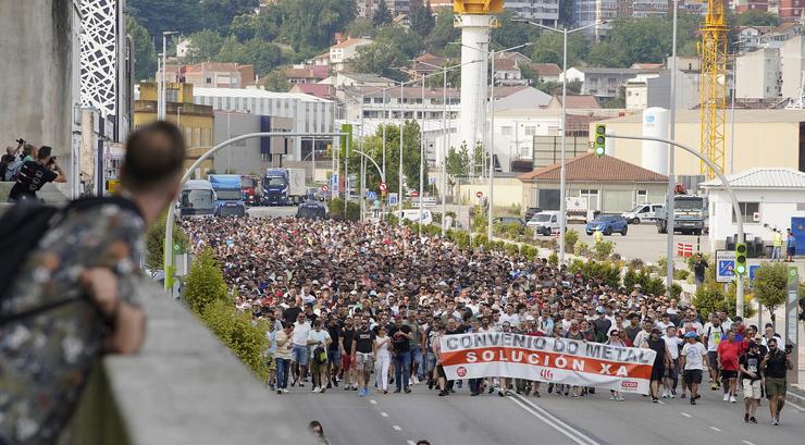 O metal volve ás rúas de Vigo e anuncia dous días máis de folga. JAVIER VÁZQUEZ-EUROPA PRESS