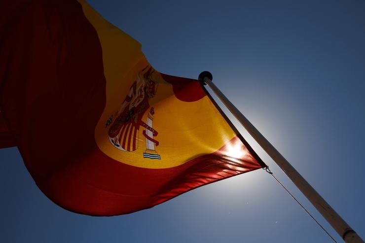 Arquivo - Unha bandeira de España ondea nunha exhibición da Infantaría de Mariña de Madrid con motivo do Día das Forzas Armadas, na chaira da Ponte do Rei en Madrid Río, a 11 de xuño de 2022, en Madrid (España). As Forzas Armadas expón. Alejandro Martínez Vélez - Europa Press - Arquivo 