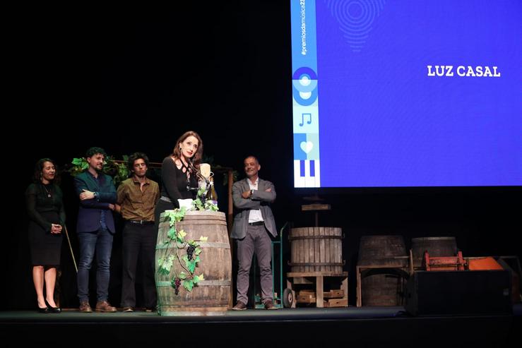 Entrega Premio Honorífico a Luz Casal. Foto cedida por Premios Martín Códax da Música.