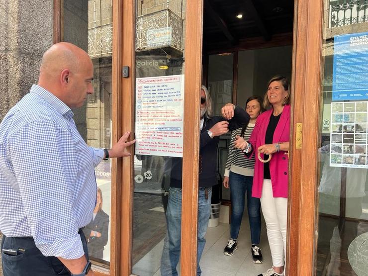 Campaña informativa do PP sobre o brote de gastroenterite en Betanzos (A Coruña). PP / Europa Press