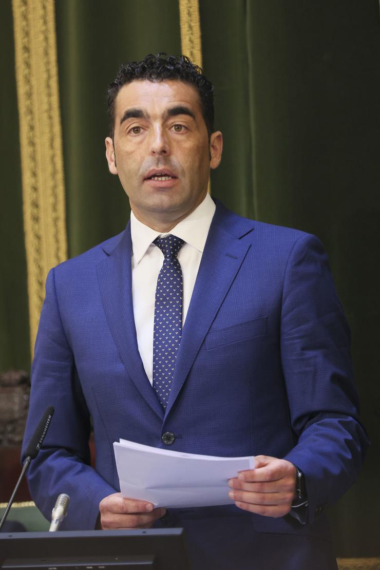 O presidente da Deputación de Pontevedra, o popular Luís López, durante a constitución da nova corporación 