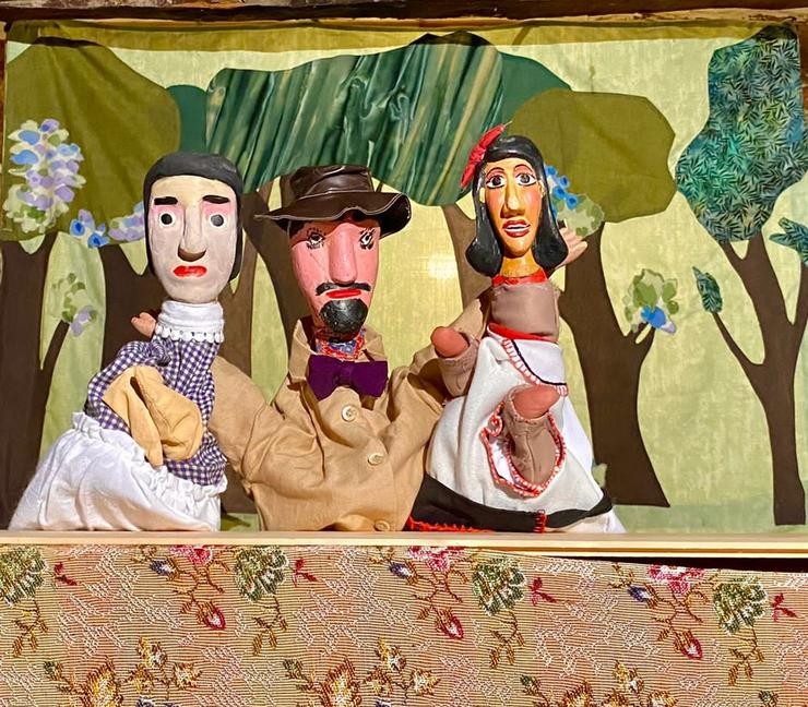 As marionetas Marieta e o Buey Bumbá