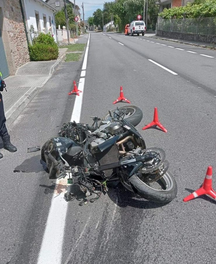 Así quedou a moto do accidente de Rianxo 