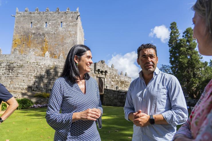 A secretaria xeral do PPdeG, Paula Prado, e o presidente da Deputación de Pontevedra, Luís López. PPDEG / Europa Press