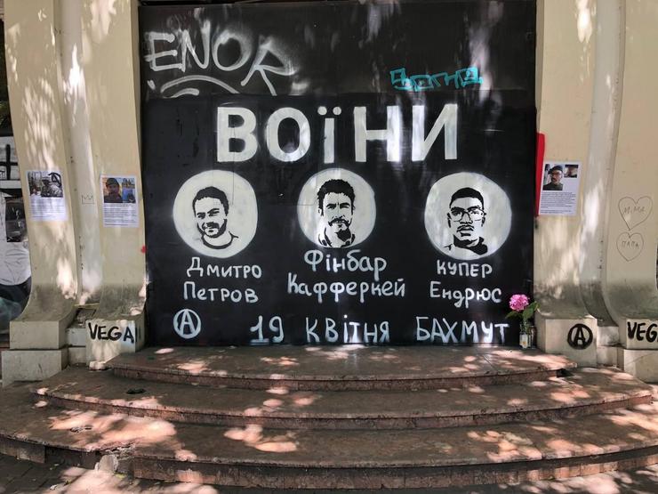 Homenaxe na cidade de Odesa aos tres anarquistas mortos en Bakhmut 