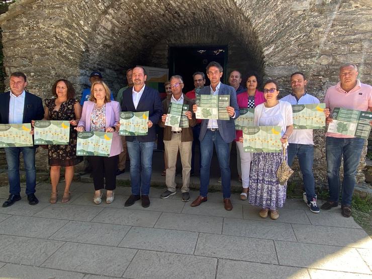 A XUNTA E A MANCOMUNIDADE DE CONCELLOS DO CAMIÑO FRANCÉS PRESENTAN O NOVO FOLLETO TURÍSTICO DESTE ITINERARIO XACOBEO / XUNTA