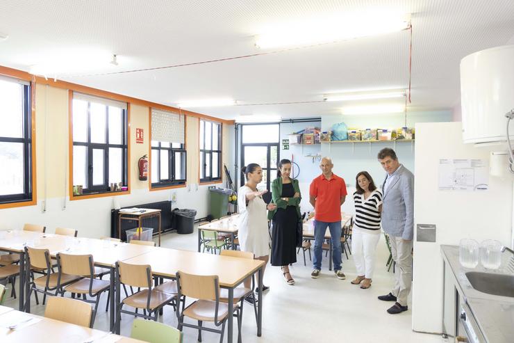 A alcaldesa da Coruña, Inés Rey, visita un colexio con motivo do inicio do curso escolar / ANDY PÉREZ