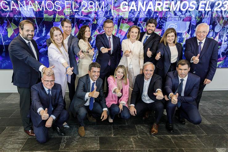Foto de familia dos membros do PP á súa chegada á Xunta Directiva do PP, na sede de Xénova, a 30 de maio de 2023, en Madrid / Carlos Luján - Europa Press - Arquivo