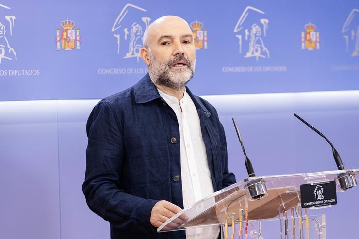 O deputado de BNG, Néstor Rego durante unha rolda de prensa anterior á reunión da Xunta de Portavoces, no Congreso dos Deputados, a 14 de setembro de 2023, en Madrid (España).. Carlos Luján - Europa Press