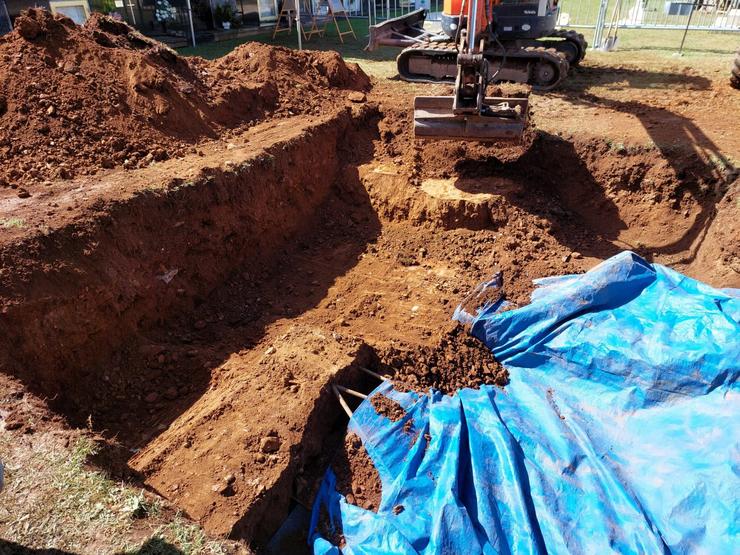 Achan restos e casquillos de bala na fosa na que se busca a tres represaliados en Bértoa, Carballo 