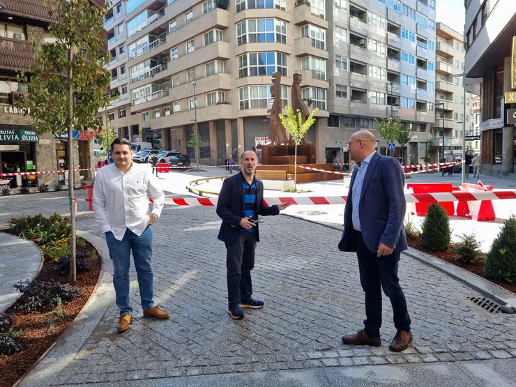 O alcalde de Ourense, Gonzalo Pérez Jácome, inaugura as obras de acondicionamento e mellora das rúas Valle Inclán e Ramón Cabanillas. / Europa Press
