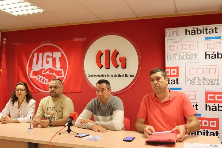Os trabajadoros do servizo de limpeza de Correos, en folga desde o luns, denuncian falta de pagamentos por JCórdoba. CIG 