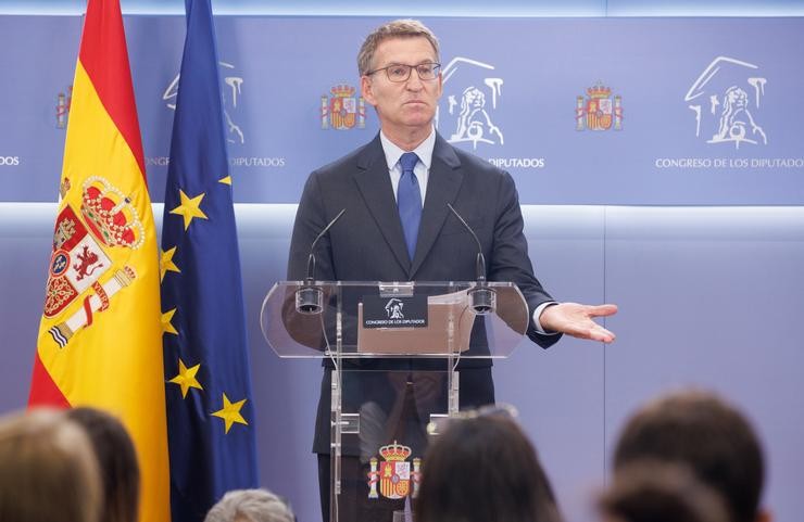 O presidente do PP, Alberto Núñez Feijóo, durante unha rolda de prensa, posterior á reunión co seu homólogo de VOX, no Congreso dos Deputados, a 5 de setembro de 2023, en Madrid (España). O líder do Partido Popular, Alberto Núñez Feijóo, ha. Eduardo Parra - Europa Press / Europa Press