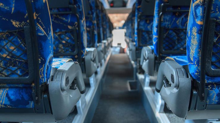 Interior dun autobús 