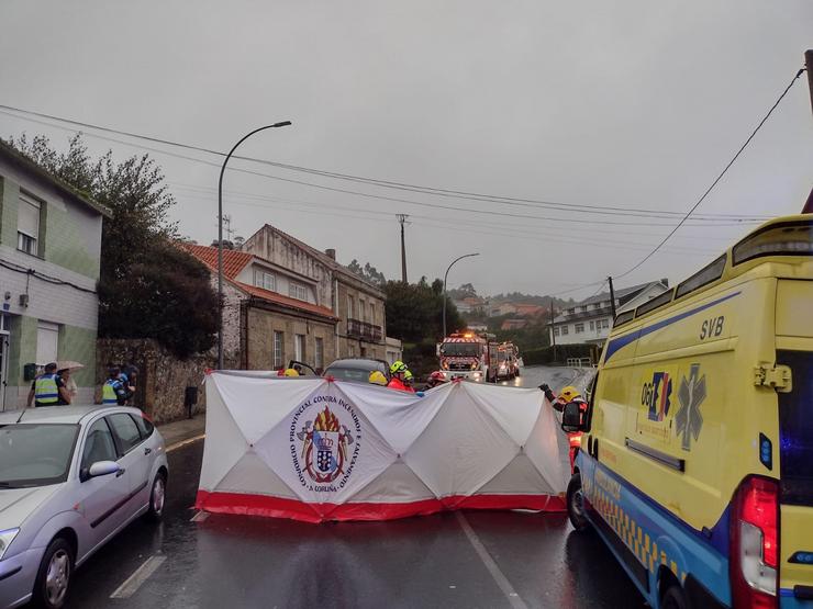Accidente cun home ferido en Ribeira (A Coruña). CONSORCIO DE BOMBEIROS DA CORUÑA / Europa Press