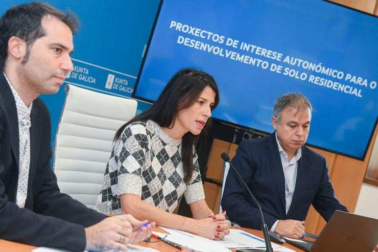 Rolda de prensa sobre chan residencial da conselleira de Vivenda / MONICA ARCAY CARRO
