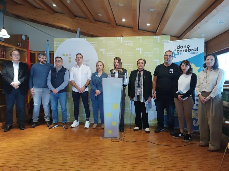 Persoas con dano cerebral adquirido piden á Valedora do Pobo a creación dunha Comisión Permanente de Discapacidade / DANO CEREBRAL GALICIA