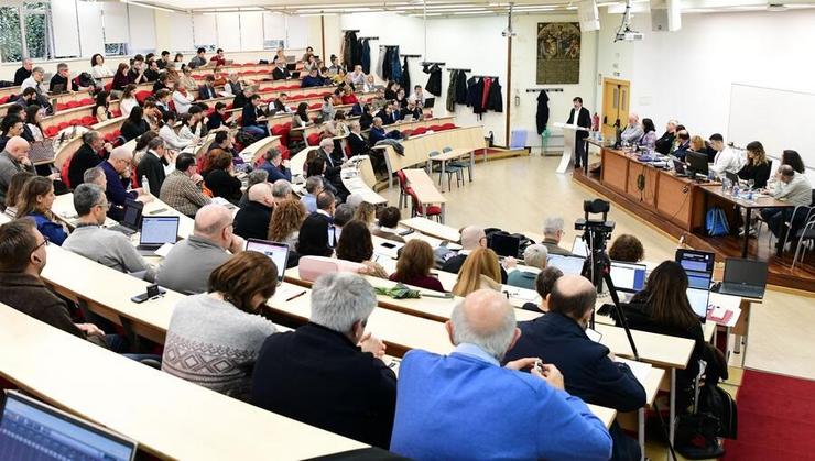 Un momento do claustro da USC do mércores, 4 de decembro de 2025.. USC