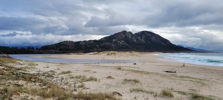 Lagoa das Xardas e prais de Area Grande e Monte Louro, en Muros, contaminadas con granulados de plástico / remitida