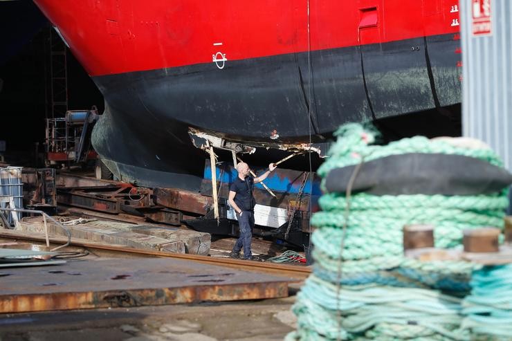 Arquivo - O volantero Nova Liberdade no Varadero Vibu de Burela tras o suceso, a 17 de xaneiro de 2024, en Burela, Lugo, Galicia (España). O cinco tripulantes do pesqueiro 