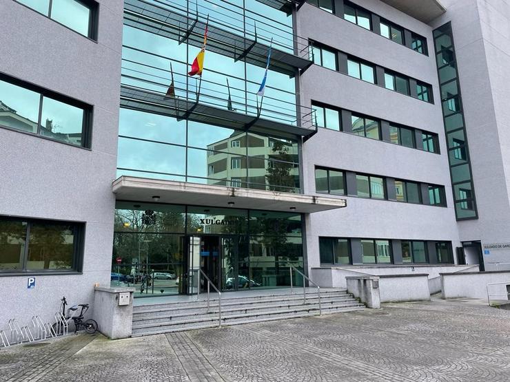 Vista da fachada do Xulgado do Penal número 1 de Lugo que acolleu este martes a celebración do xuízo contra un preso acusado de agredir a un funcionario de prisións no cárcere de Bonxe. En Lugo, a 23 de xaneiro de 2024 / Europa Press