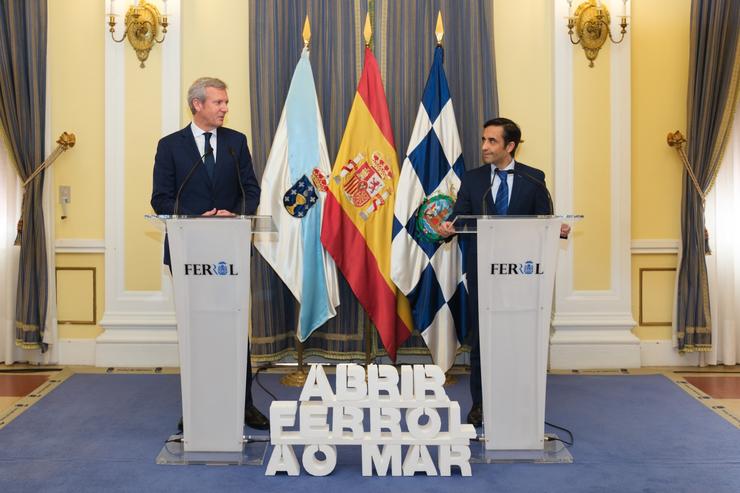 O presidente da Xunta e candidato popular, Alfonso Rueda, e o alcalde de Ferrol, José Manuel Rei Varela, no acto 'Abrir Ferrol ao mar'. XUNTA 