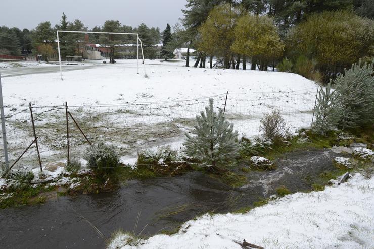 Arquivo - Unha zona cuberta de neve na estación de esquí de Manzaneda, a 2 de novembro de 2023, en Pobra de Trives, Ourense, Galicia.. Rosa Veiga - Europa Press - Arquivo / Europa Press