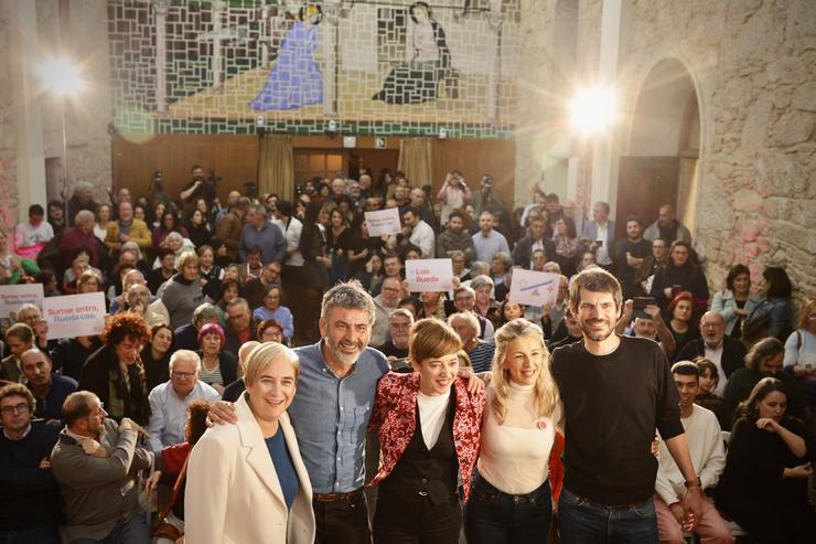 (I-D) A exalcaldesa de Barcelona, Ada Colau; a cabeza de lista de Sumar Galicia por Pontevedra, Ramón Sarmiento; a candidata de Sumar Galicia á presidencia da Xunta de Galicia, Marta Lois; a vicepresidenta segunda e líder de Sumar, Yolanda Díaz. Agostime - Europa Press / Europa Press