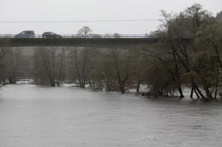 Inundacións polo desbordamento dun río (imaxe de arquivo) 