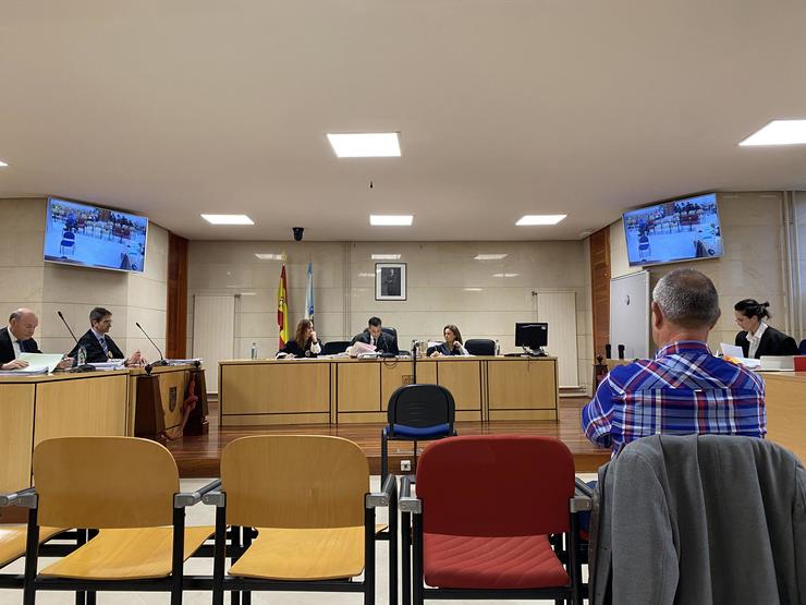 Xuízo contra o exjefe da Policía Local de Boiro. 