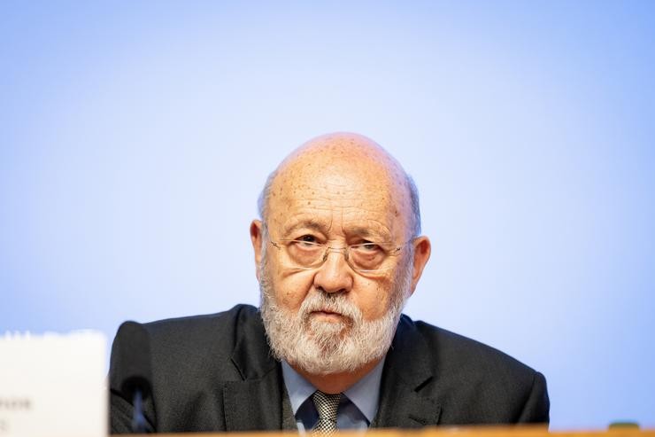 O presidente do CIS, José Félix Tezanos, durante un coloquio / Diego Radamés - Arquivo