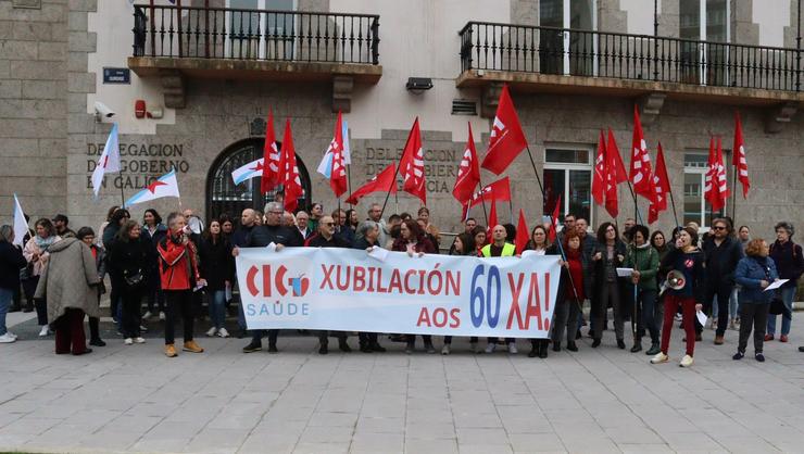 Delegados e delegadas de CIG-Saúde mobilízanse ante a Delegación do Goberno en Galicia. CIG / Europa Press